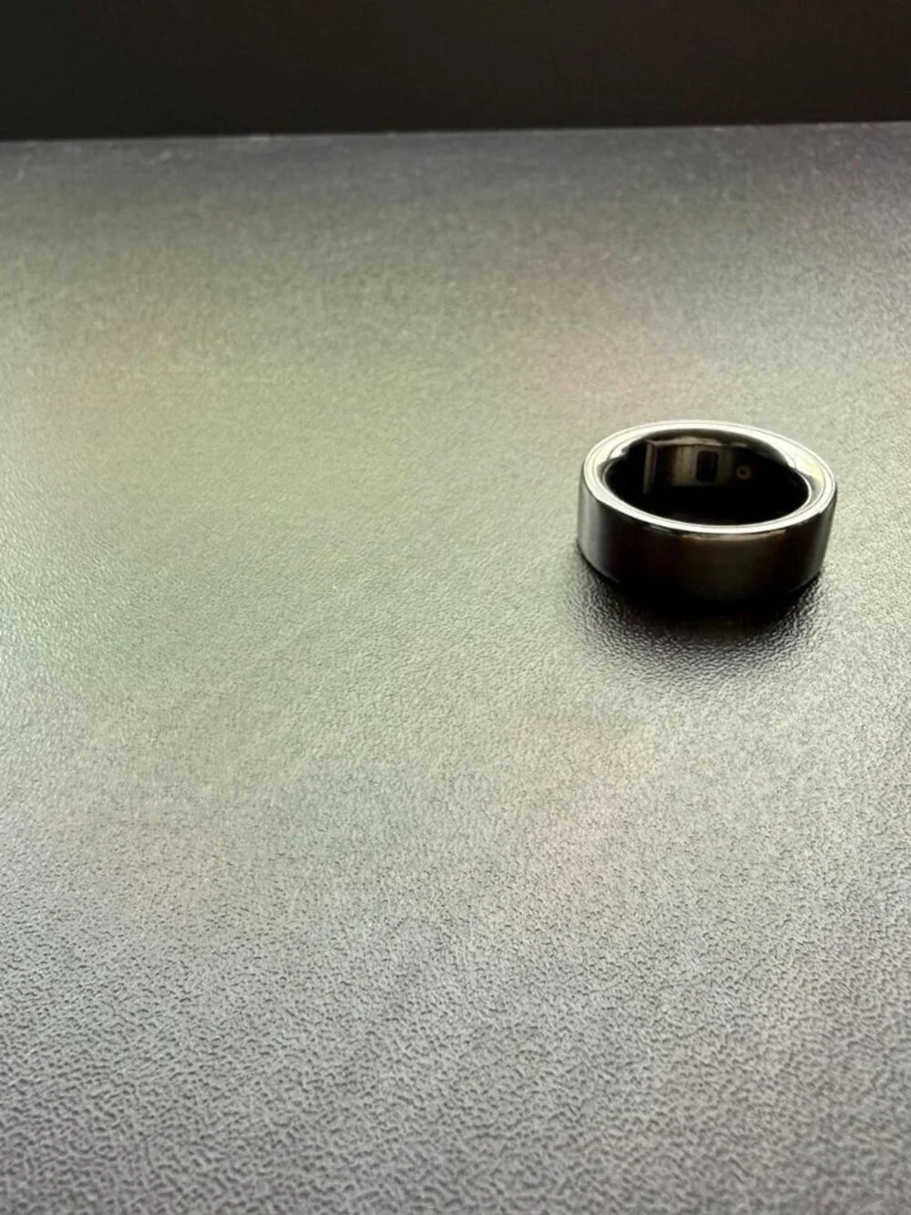 Oura ring 4, only had for a month! Size 8